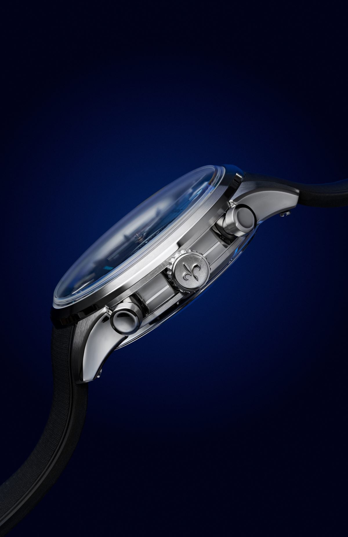 Side view of the Pequignet Royale Paris Chrono BPM